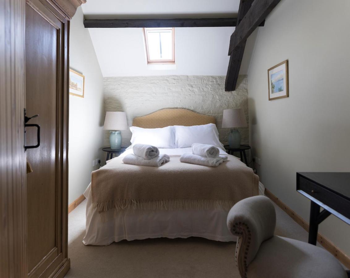 Crucis Park Estate Βίλα Cirencester Εξωτερικό φωτογραφία