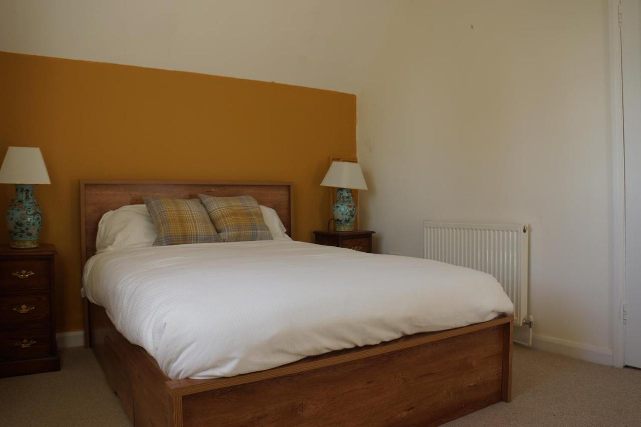 Crucis Park Estate Βίλα Cirencester Εξωτερικό φωτογραφία